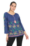 Blusa con Bordado Floral en Tonos Vivos